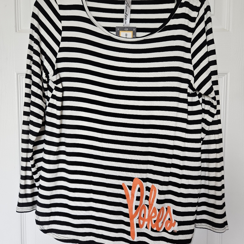 Black and White Graphic 3/4 Sleeve Blouse